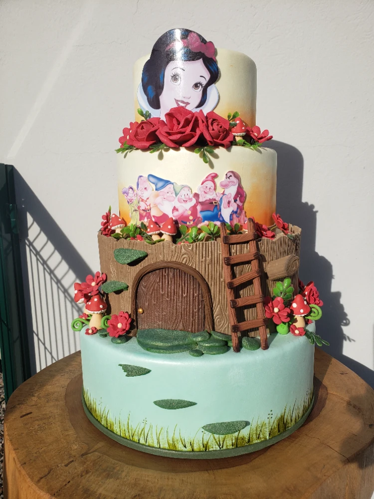Bolo Branca de Neve