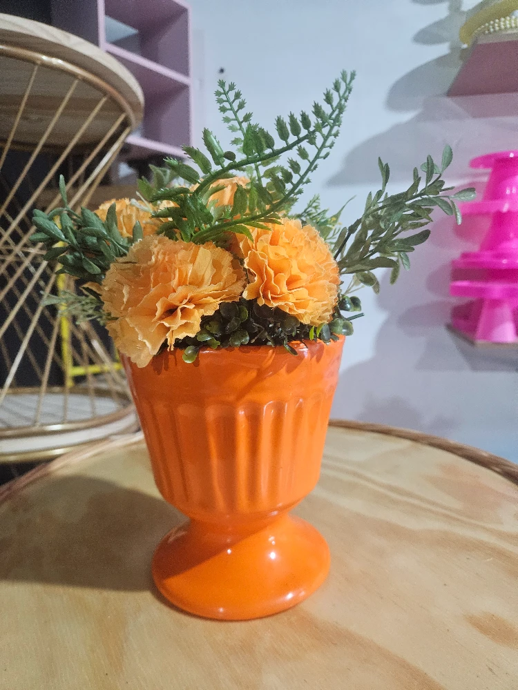 Arranjo de Cravos Laranja