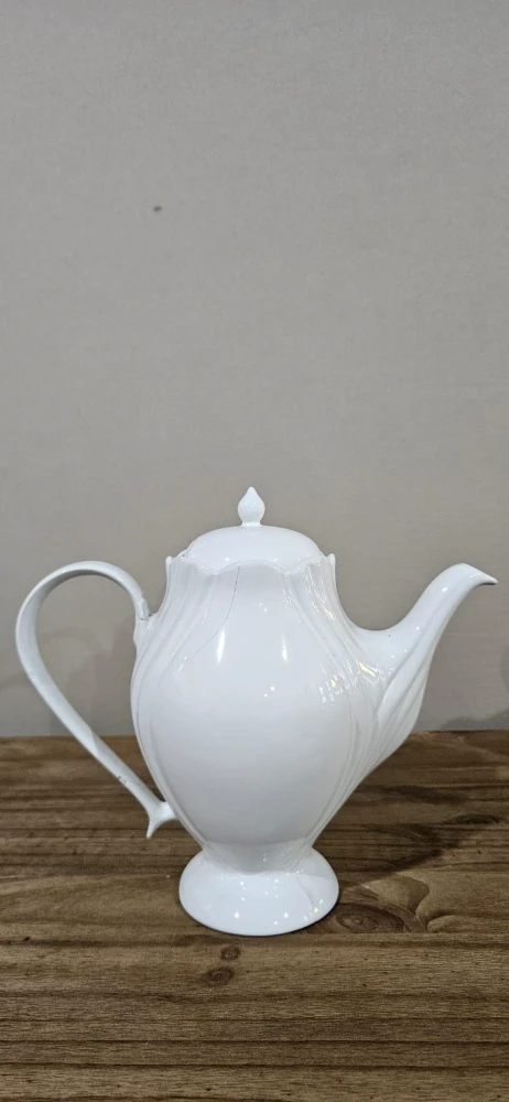 Chaleira de Porcelana Branca